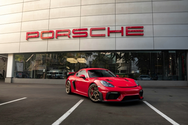  Porsche 911 GT4 RS 3 