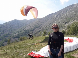 Vuelo en parapente biplaza + vídeo y playera, Pavía