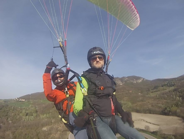 Volando sobre las montañas Volando sobre las montañas