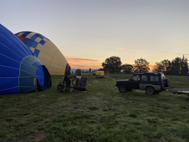  Inflando globos aerostáticos