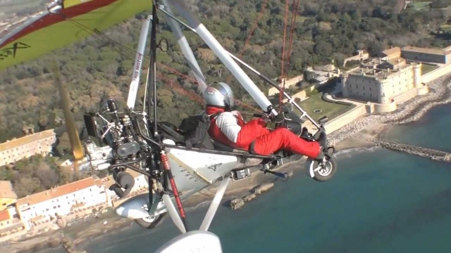 volando en un ala delta motorizado.jpg