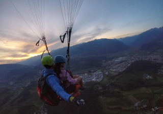 Vuelo en parapente con fotos y vídeos en Falzes1hora30