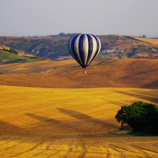 Sobrevolando la campiña de Chianusted