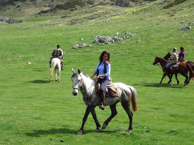  Pbaños a caballo por las praderas 