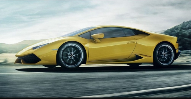 ¡un Lamborghini a toda velocidad!