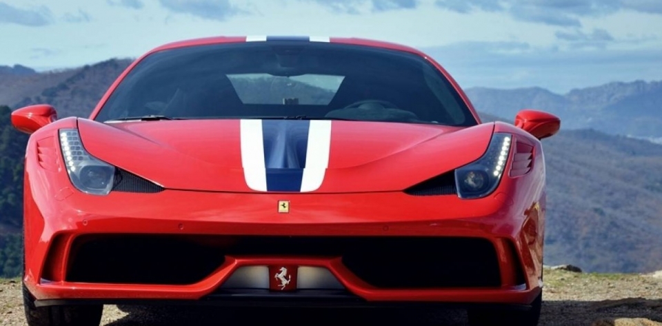  un Ferrari rojo