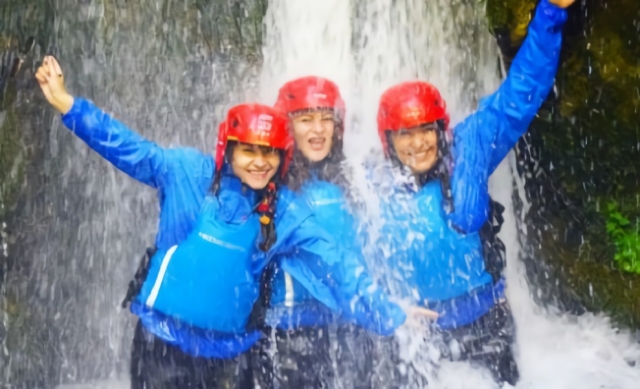  ¿Bañarse bajo la cascada? 