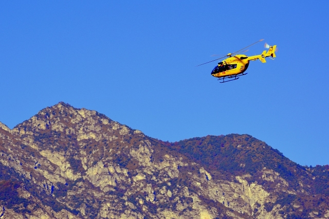 en helicóptero en territorio italiano 