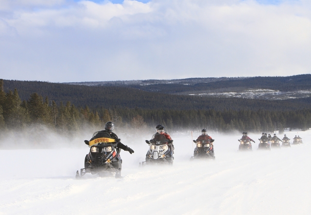 Aventurarse en moto de nieve 