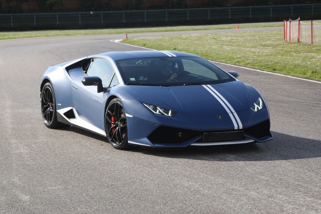 nuestro Lamborghini huracan AVIO 