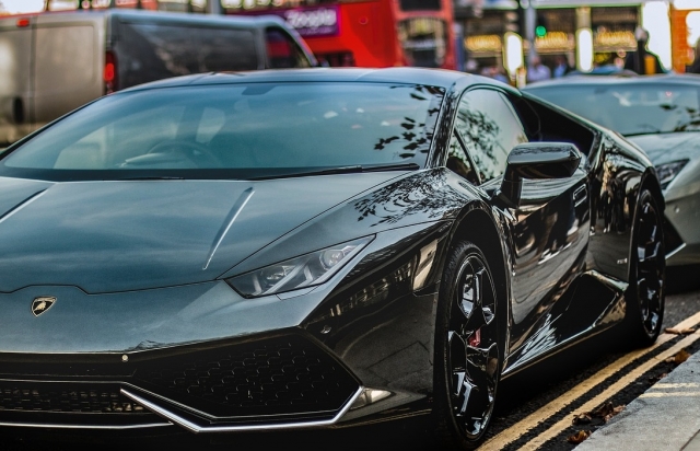 lamborghini-huracan-2996107_1280
