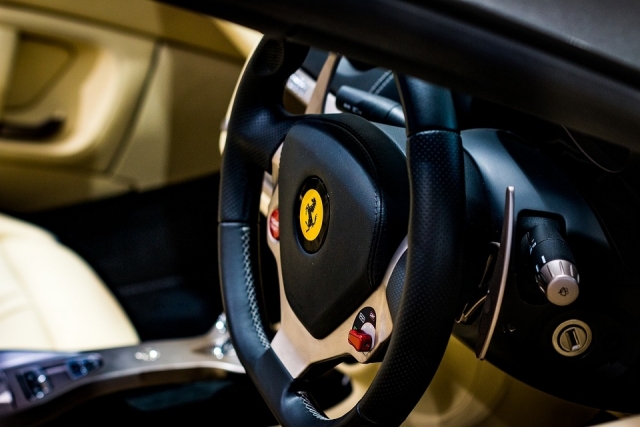  Interior del Ferrari