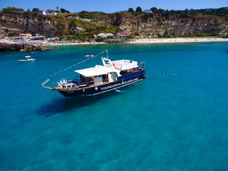 Excursión en barco de 3 horas a Capo Vaticano.