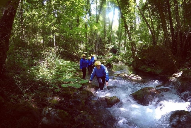  paseo por el río