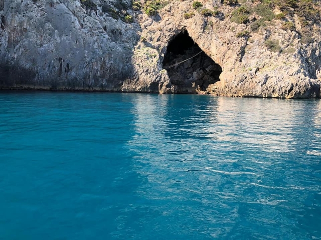 Calas a lo largo de la isla de Giglio 