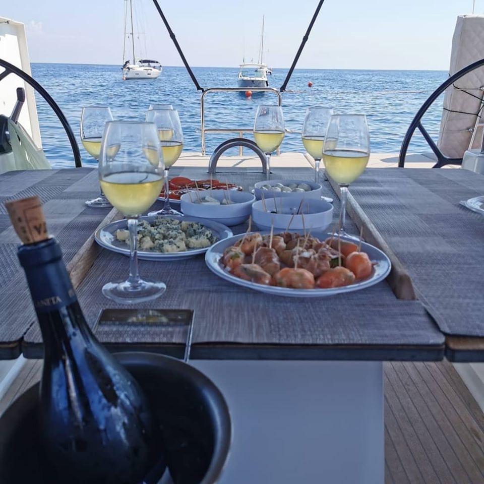 Aperitivo a bordo Aperitivo a bordo