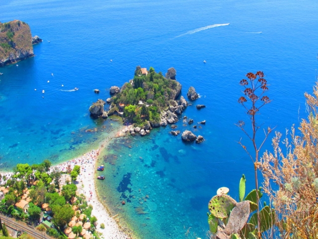  Taormina y la Isola Bella 