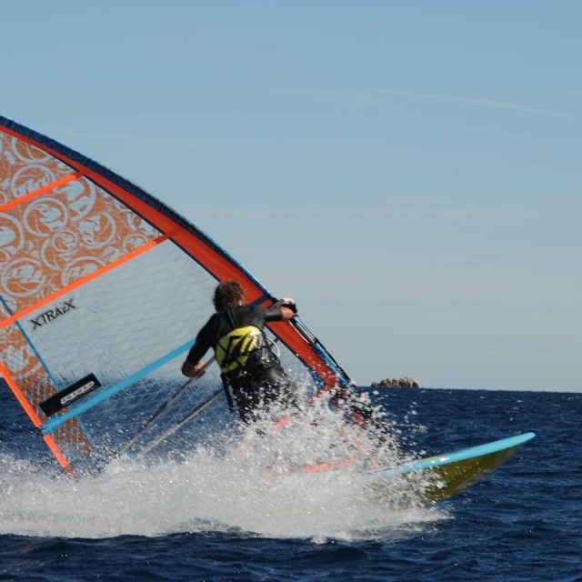  windsurf en las olas 