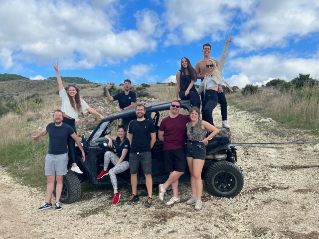  Diversión con amigos en Sicilia