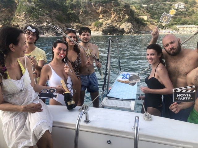  Cumpleaños en barco en compañía 
