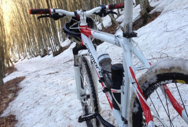  bicicleta de cerro en invierno 