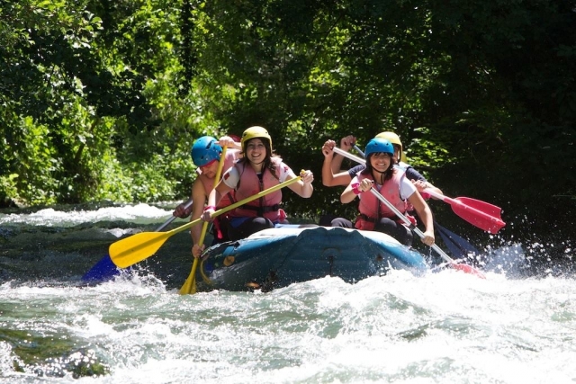 rafting en río
