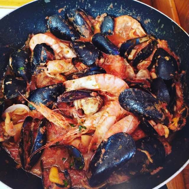  Sopa de mejillones y camarones 