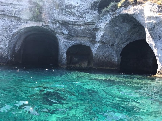 Cueva marinas. 