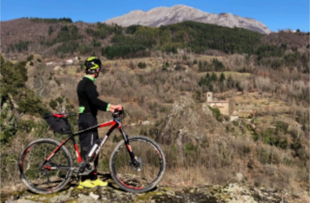  Mountainbike en la naturaleza 
