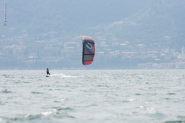 Kitesurf en el lago de Garda