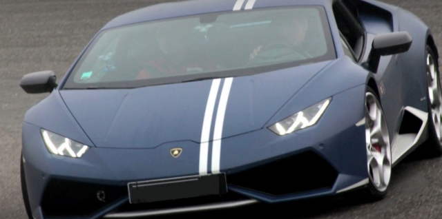  Un paseo en el Lamborghini Huracan 