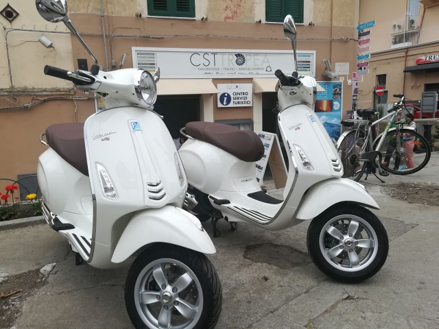  Nuestras Vespa