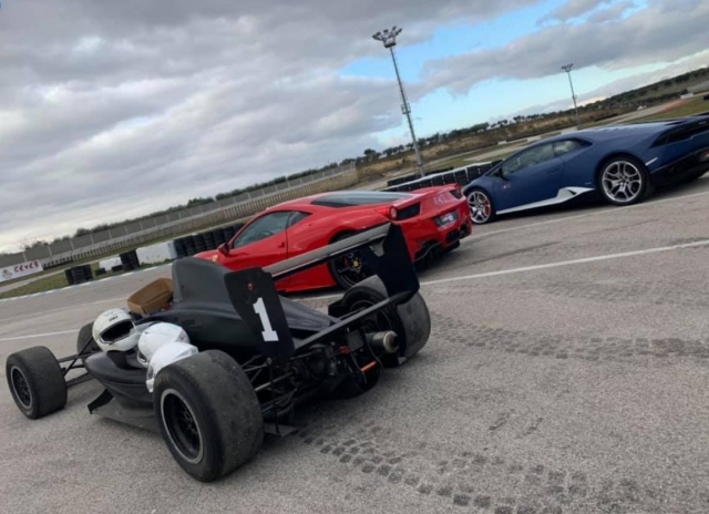  le esperamos con nuestros supercoches 