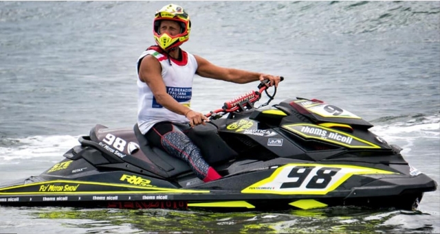  Rentar una jet ski 