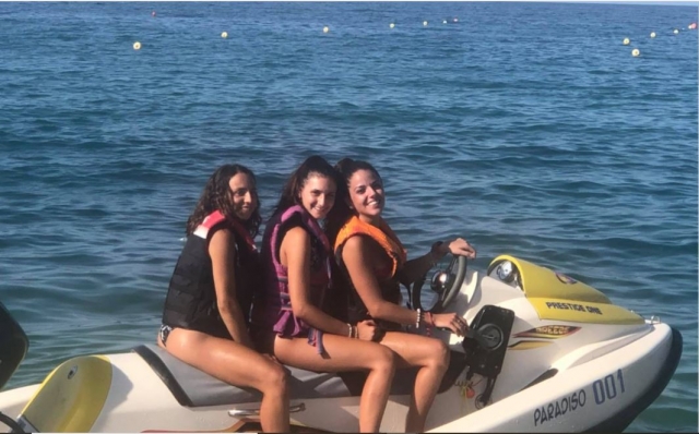  Jet skis en compañía 