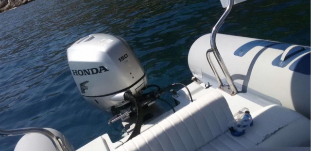  A bordo de nuestra embarcación auxiliar