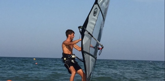  Renta de windsurf