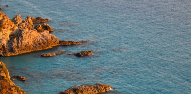  Las aguas cristalinas de Capo Vaticano 