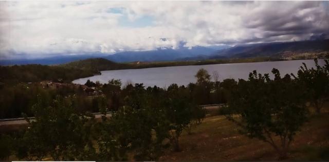  Panorama del lago