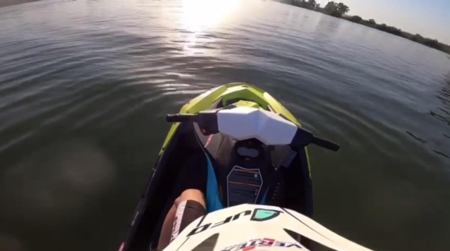  jet skis 