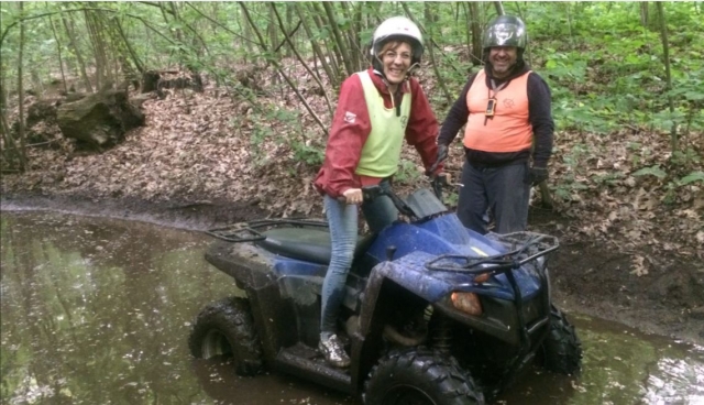  En el bosque en quad