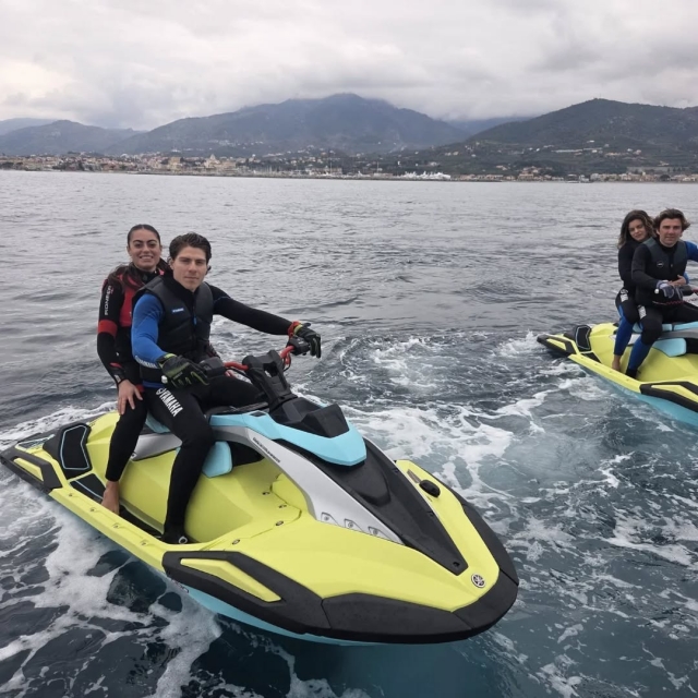 Renta de jet ski Loano con licencia 30 minutos