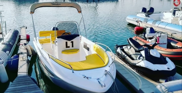  En el puerto de Loano 