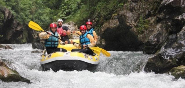  Juntos en el río 
