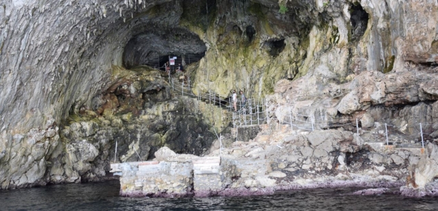 En la gruta de Zinzulusa