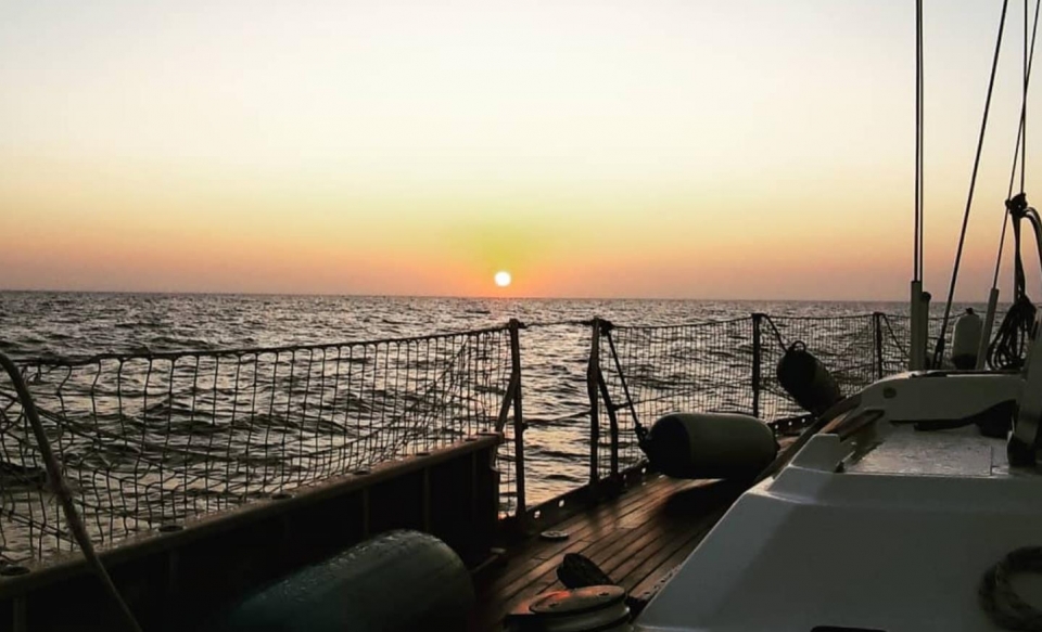 atardecer en el barco atardecer en el barco
