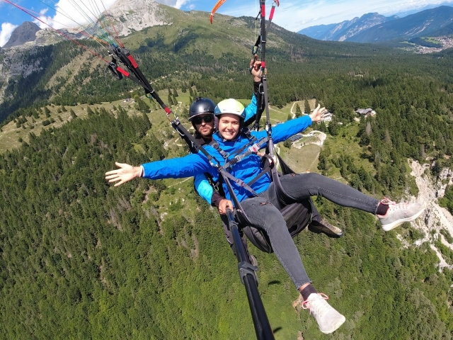 Vuelo en parapente sobre los Dolomitas de Brenta 30 min