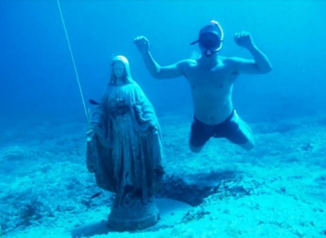  snorkeling 