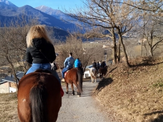 Excursión a caballo al Valle Stura aperitivo + almuerzo 4 horas