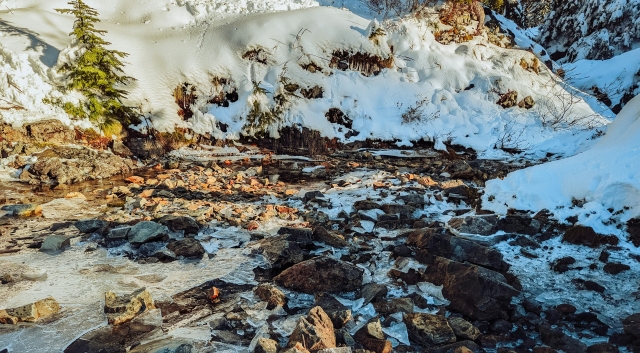  Pequeños arroyos nevados 